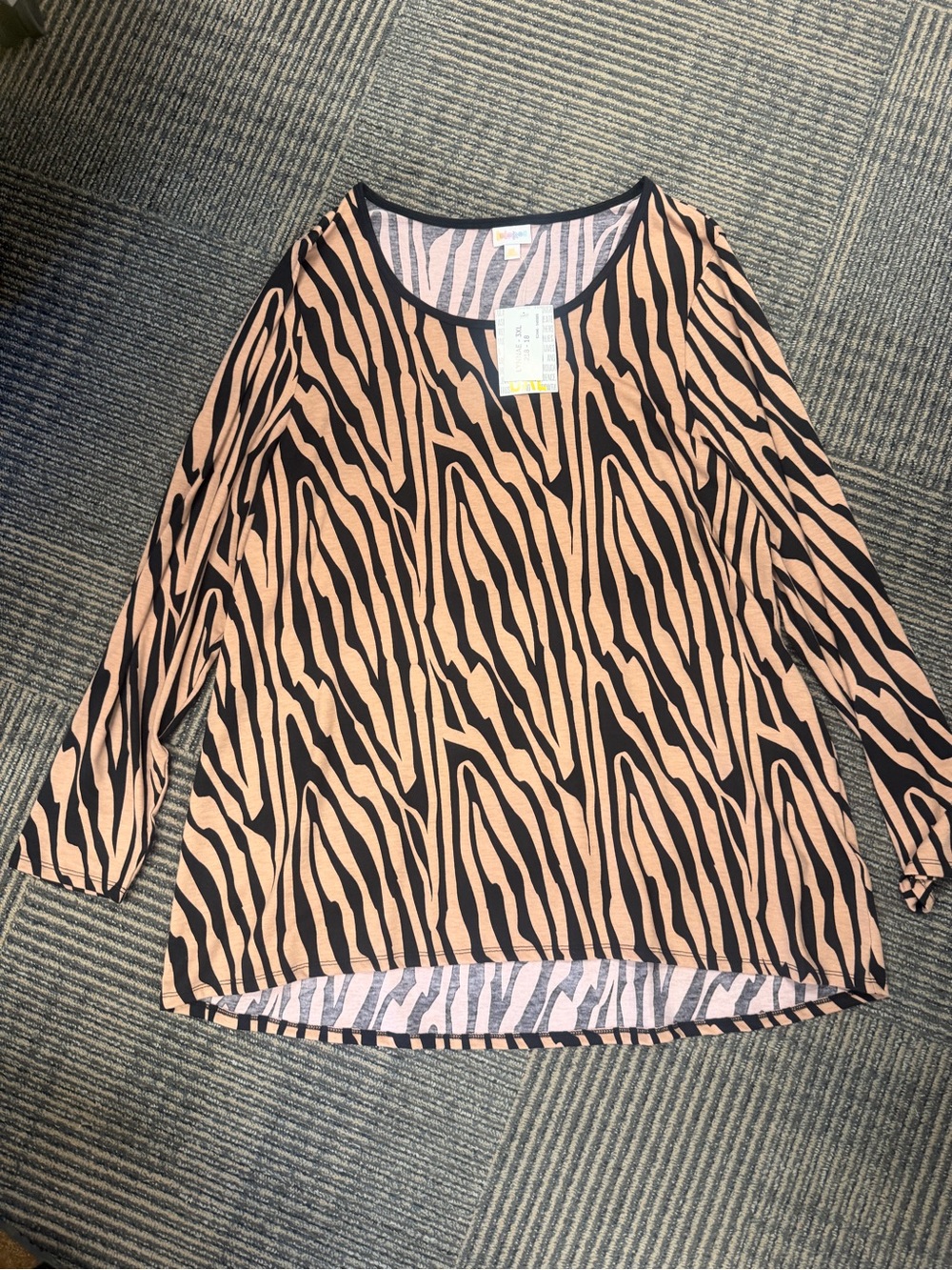 NWT LuLaRoe Lynnae Tan Black Zebra Stripe Long Sleeve Top Sz 3XL